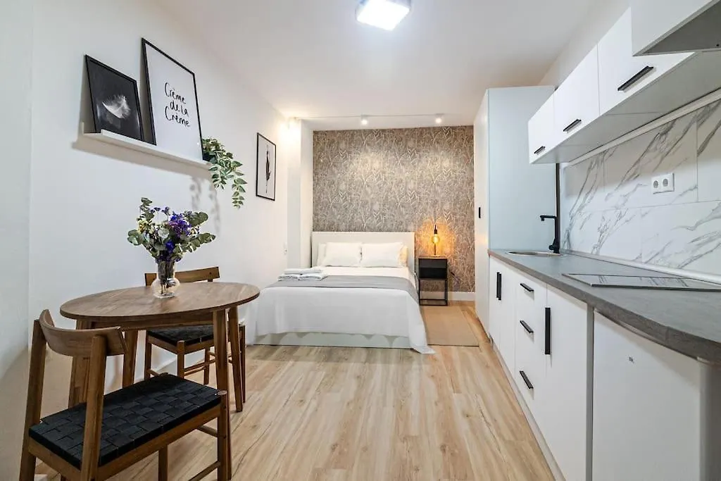 Estudio Duende, Malaga Centro 0*,